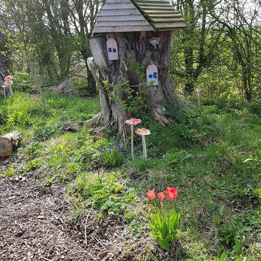 Romantic Escape Luxury Hobbit House With Hot Tub! Sheerness Exterior photo